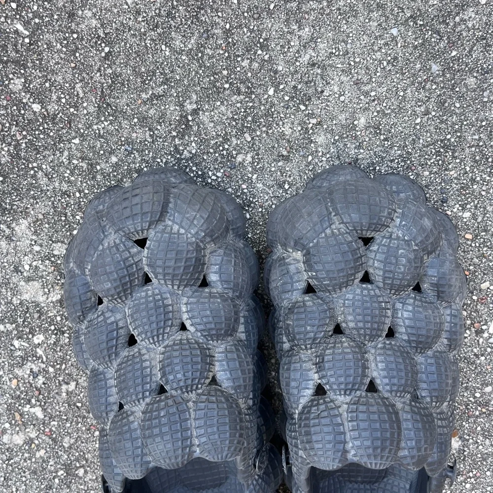 Bubble slides.. 🦇 - Picture 5 of 8